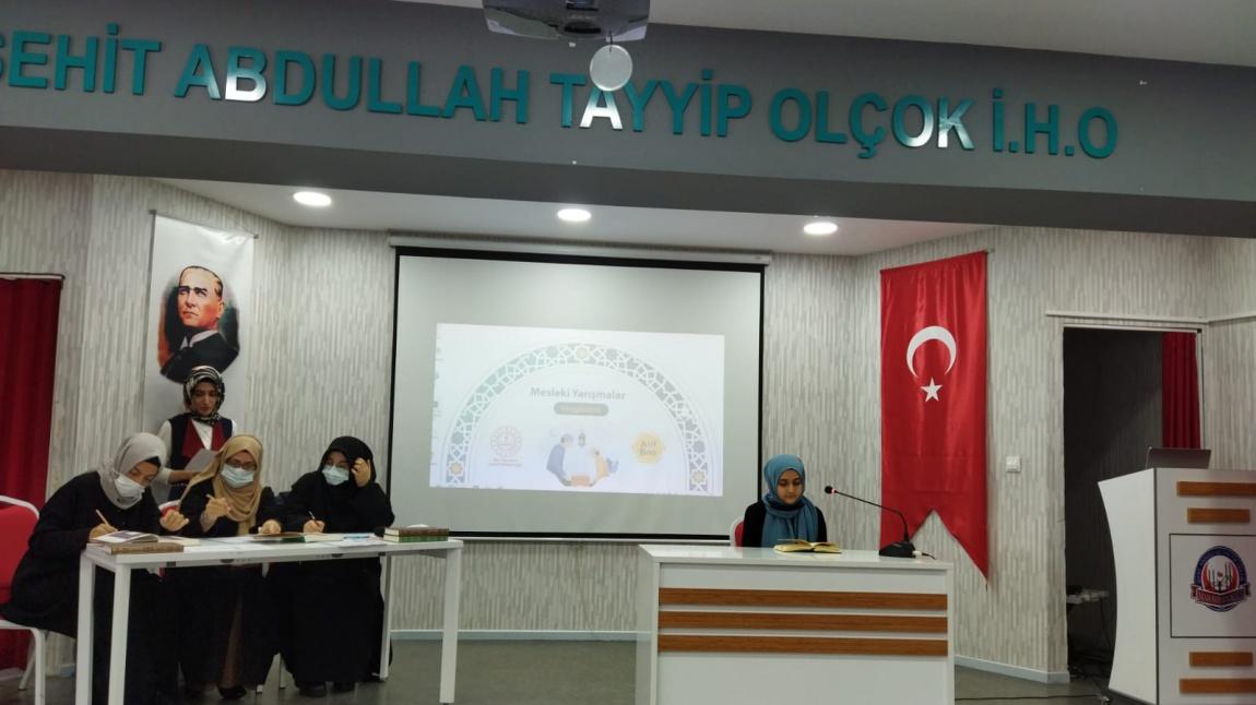 Kur'an-ı Kerim'i Güzel Okuma Yarışması İstanbul Bölge Birincisi 